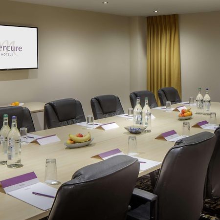 Mercure Hatfield Oak Hotel Buitenkant foto