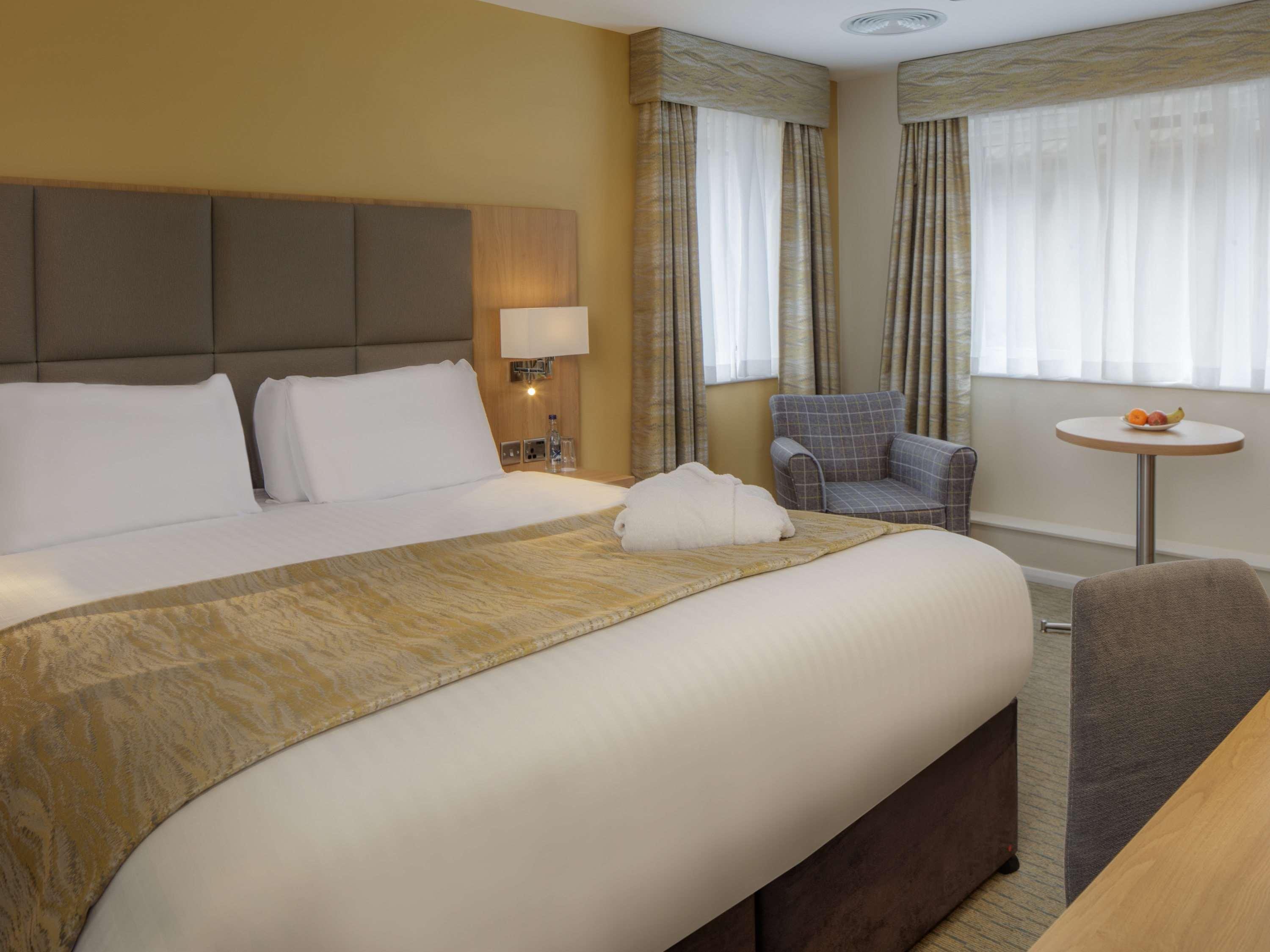 Mercure Hatfield Oak Hotel Buitenkant foto