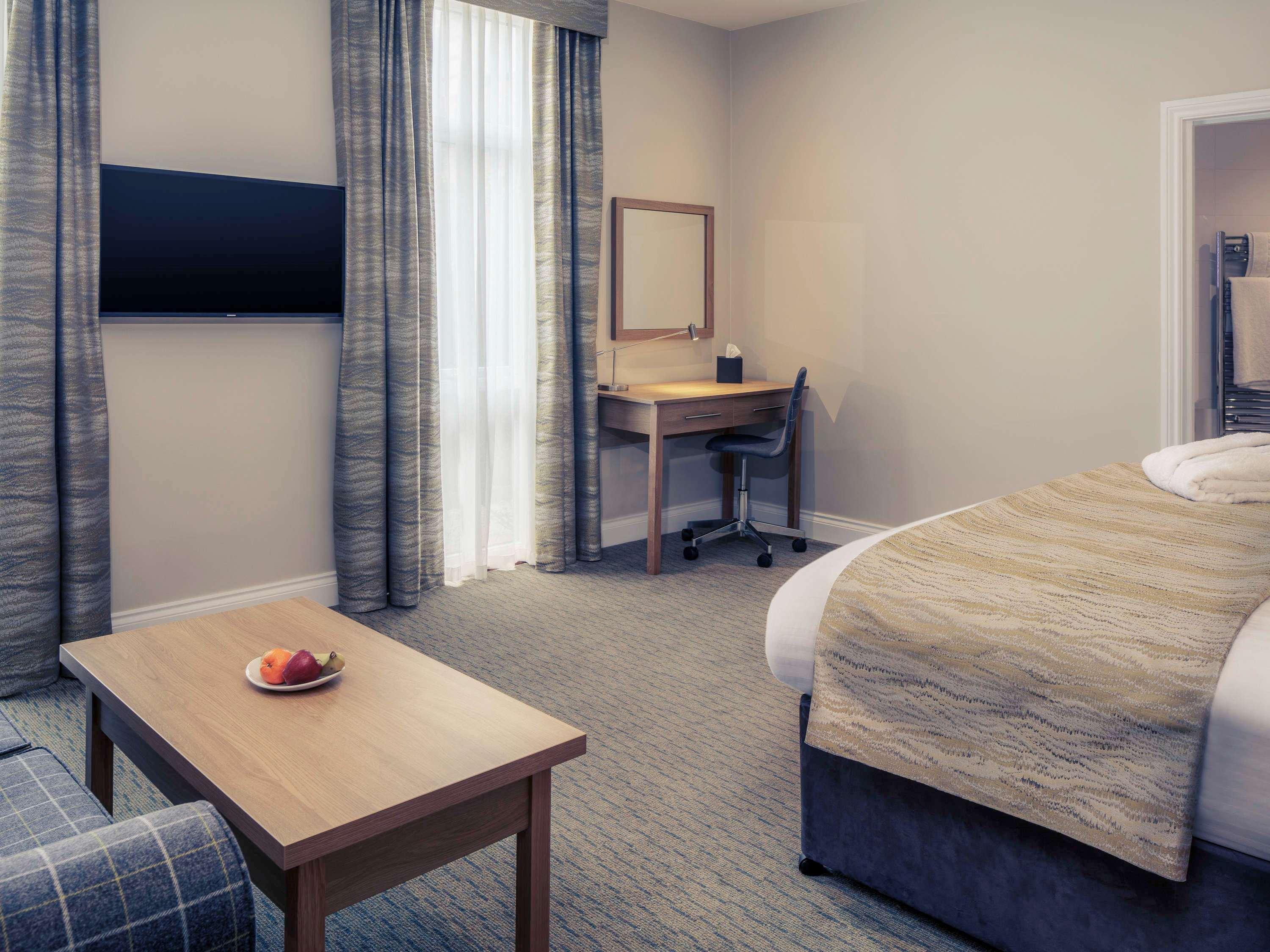 Mercure Hatfield Oak Hotel Buitenkant foto
