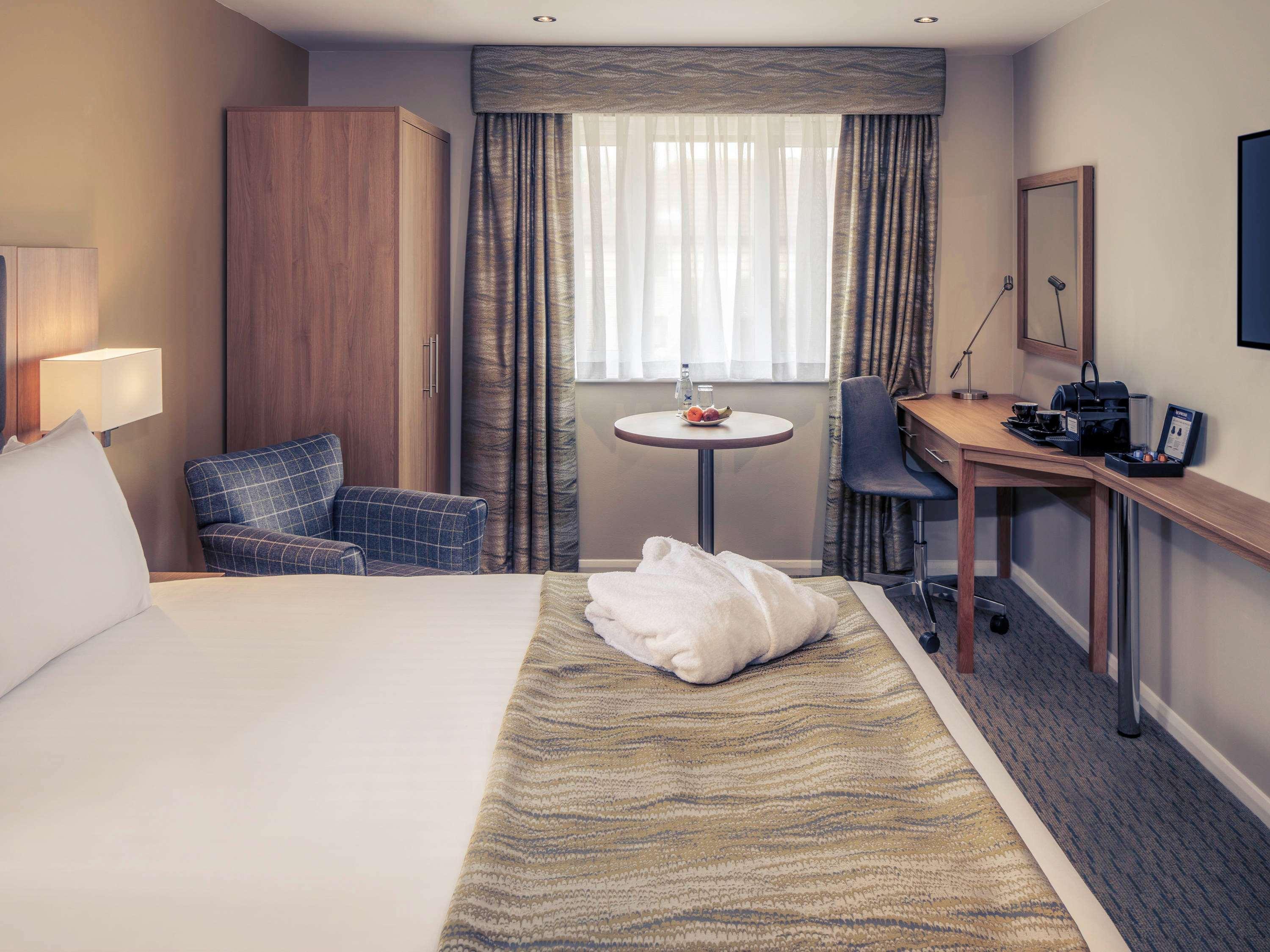 Mercure Hatfield Oak Hotel Buitenkant foto