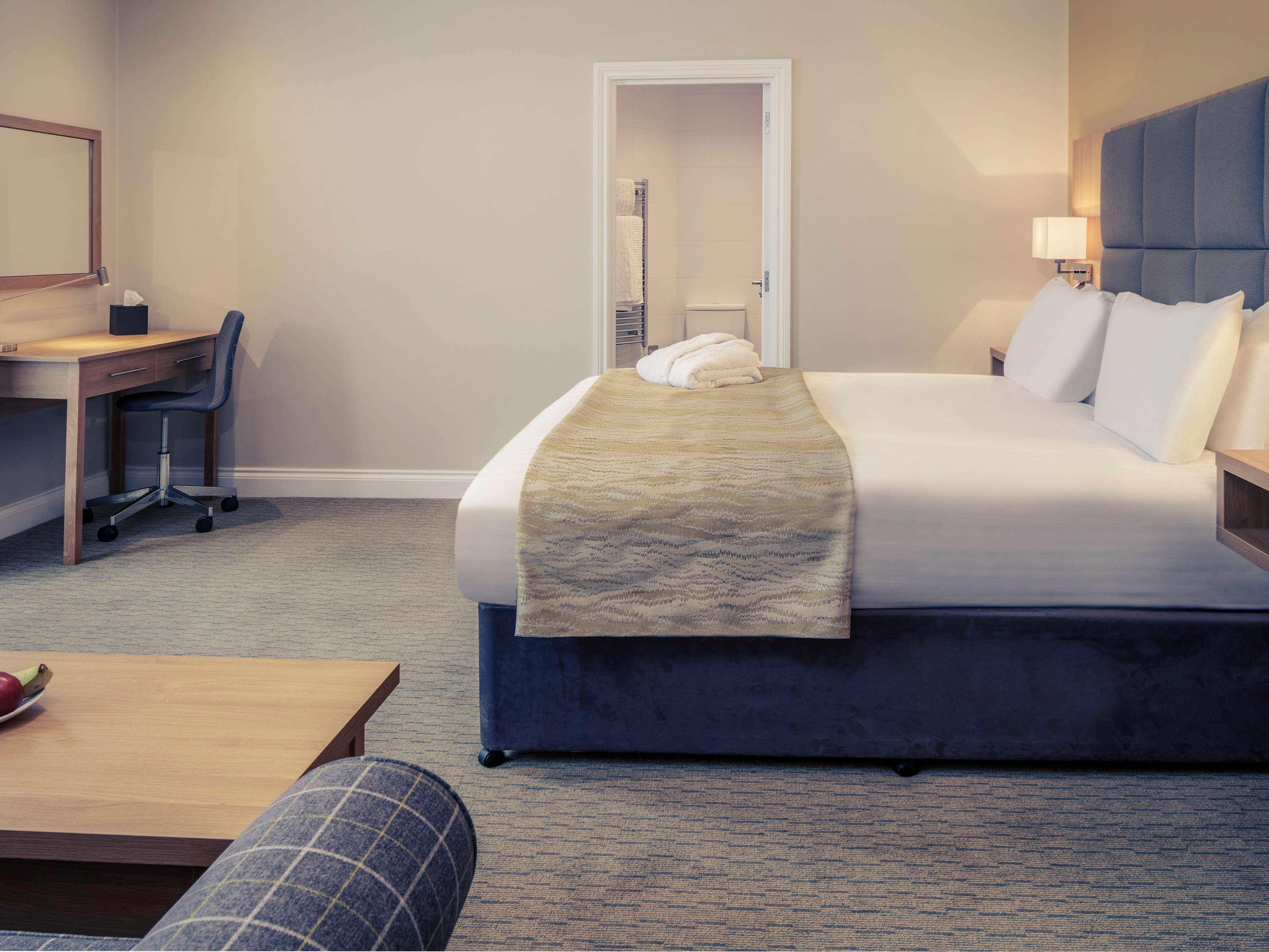 Mercure Hatfield Oak Hotel Buitenkant foto