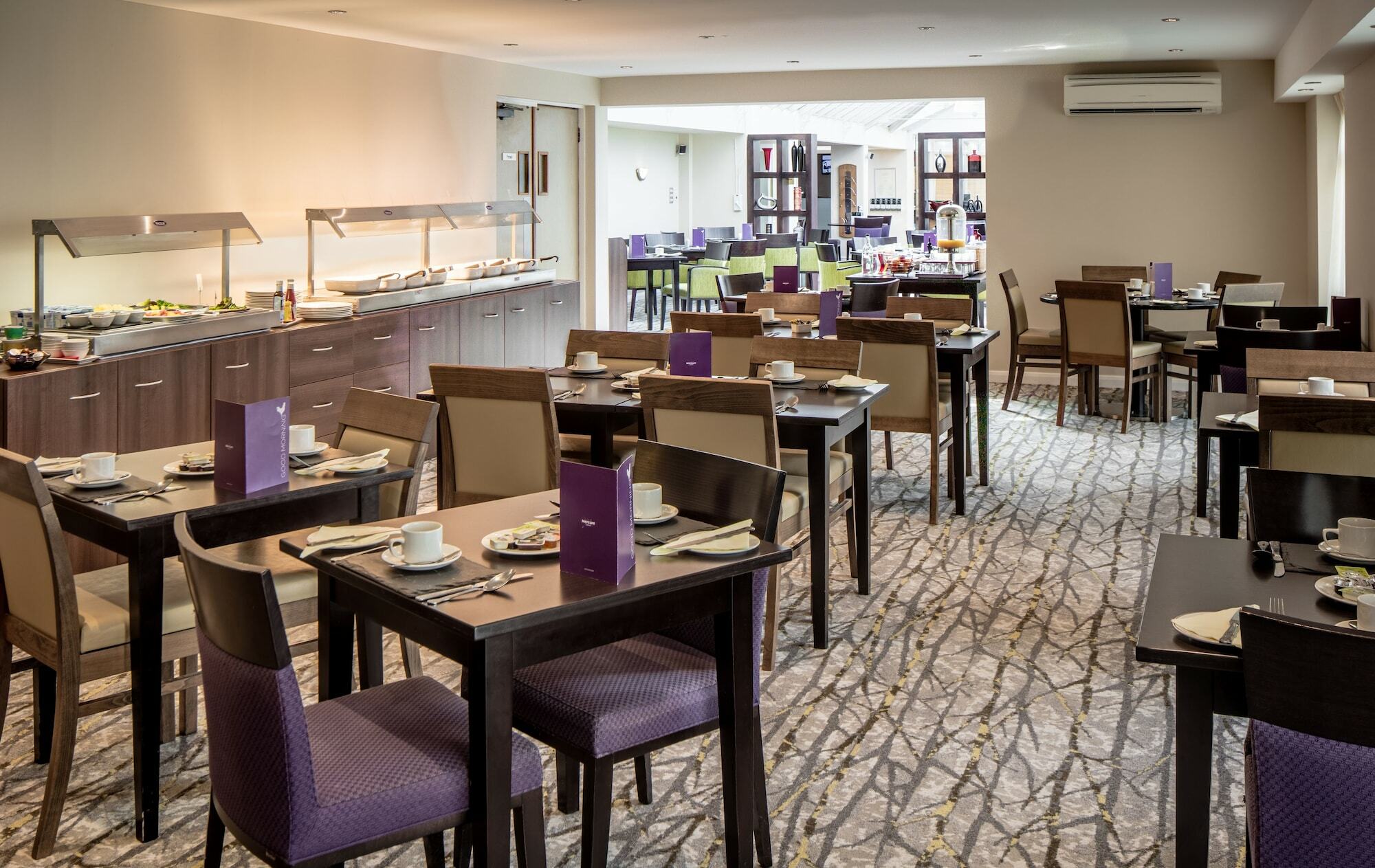 Mercure Hatfield Oak Hotel Buitenkant foto