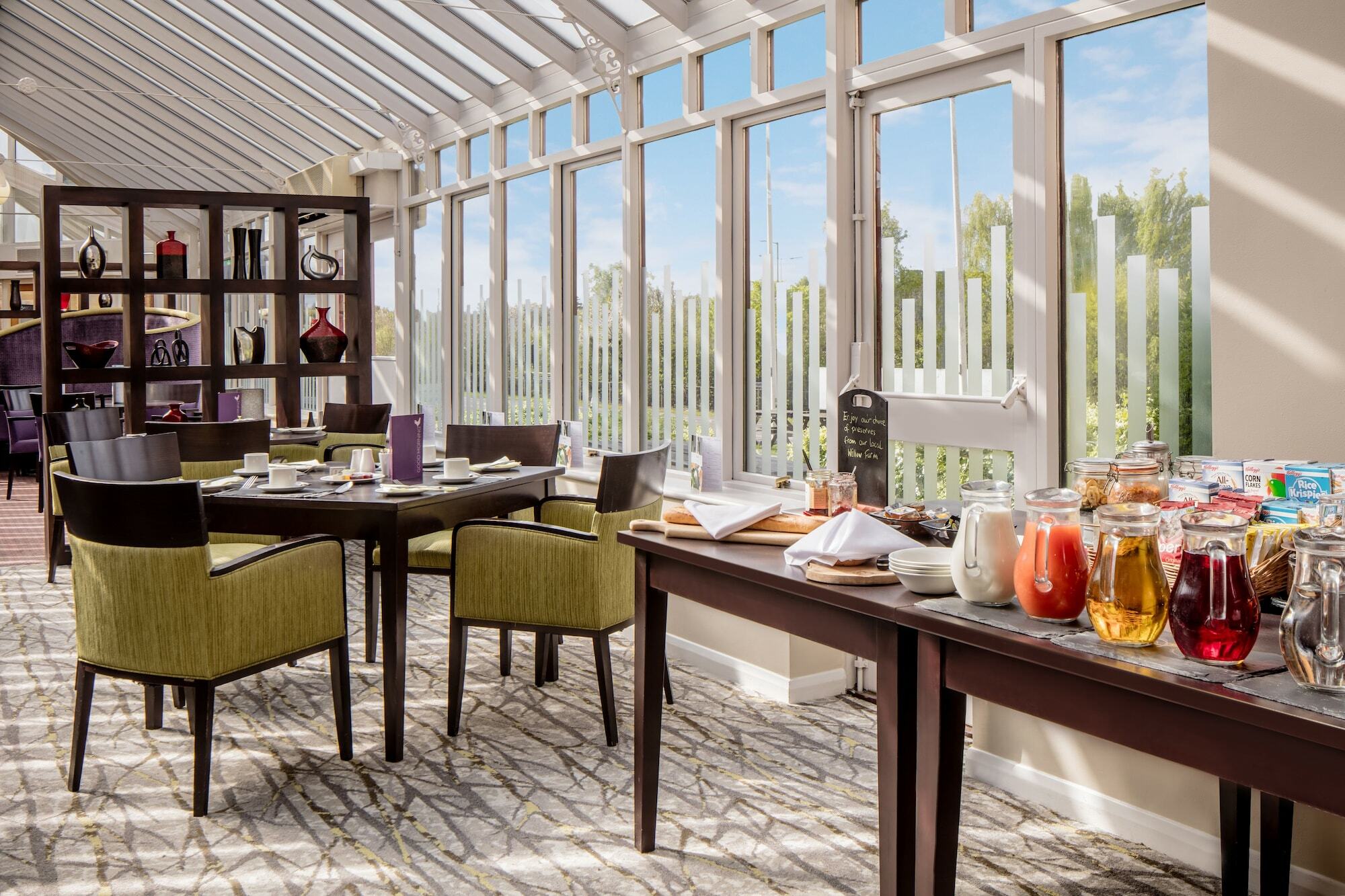 Mercure Hatfield Oak Hotel Buitenkant foto